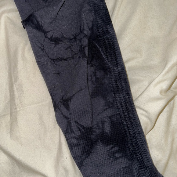 Lululemon Flow and Go Tight Leggings - Picture 3 of 8